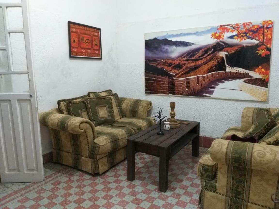 הוסטל לאון Julio House מראה חיצוני תמונה